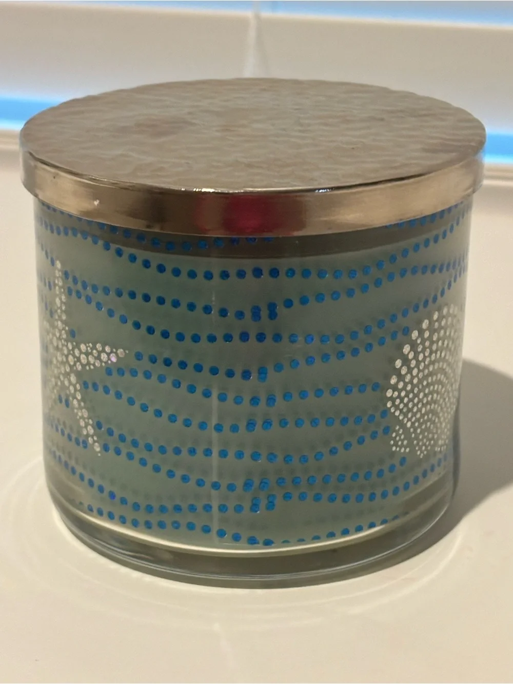 Bath & Body Works Sparkling Waves Blue & Silver Scented Candle